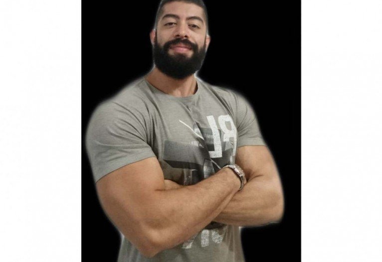 O professor aponta que energia, movimento e ondulat&oacute;ria s&atilde;o conte&uacute;dos de f&iacute;sica que podem ser relacionados com qu&iacute;mica e biologia