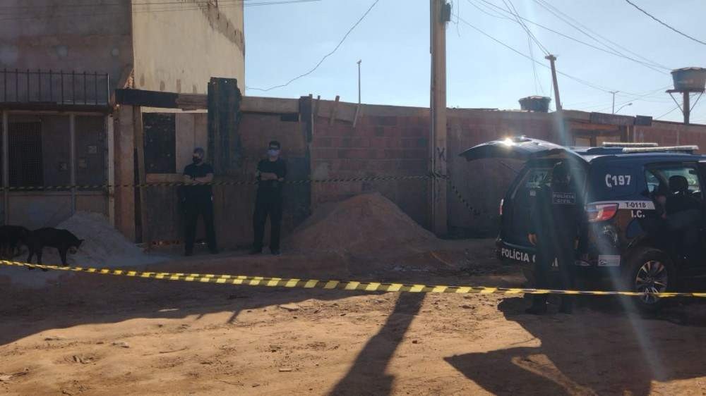 Mulher é morta pelo companheiro com tiros de espingarda na Estrutural