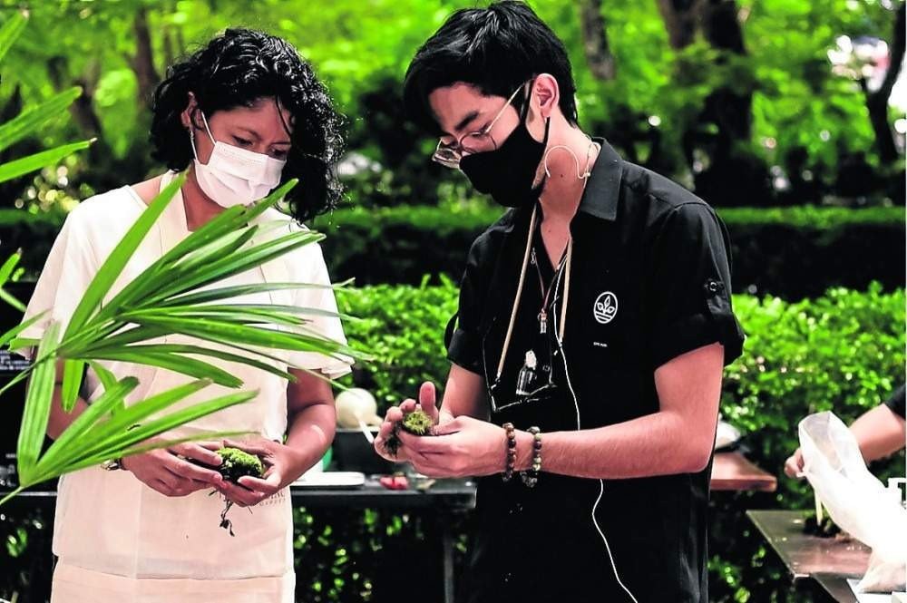 Dono de uma floricultura, Rafael Eiiti voltará a contratar funcionários 