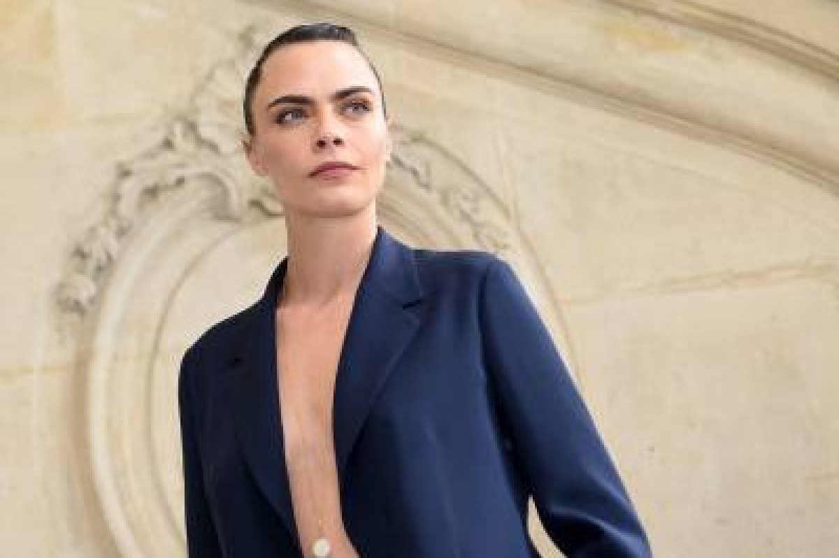 Cara Delevingne desabafa sobre vício em pornografia durante documentário