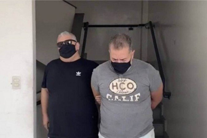 (crédito: Ex-sócio de Ronaldo Fenômeno chega na delegacia. Foto: Reprodução) (crédito: Ex-sócio de Ronaldo Fenômeno chega na delegacia. Foto: Reprodução)