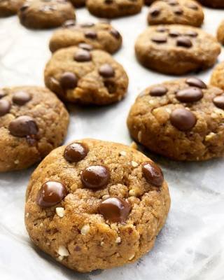 2021. Crédito: Arquivo pessoal. Revista. Encontro com o Chef. Renata Dias, ela é a chef vegana à frente do Renata Dias Vegan Pâtisserie. O prato é Cookie de baunilha.