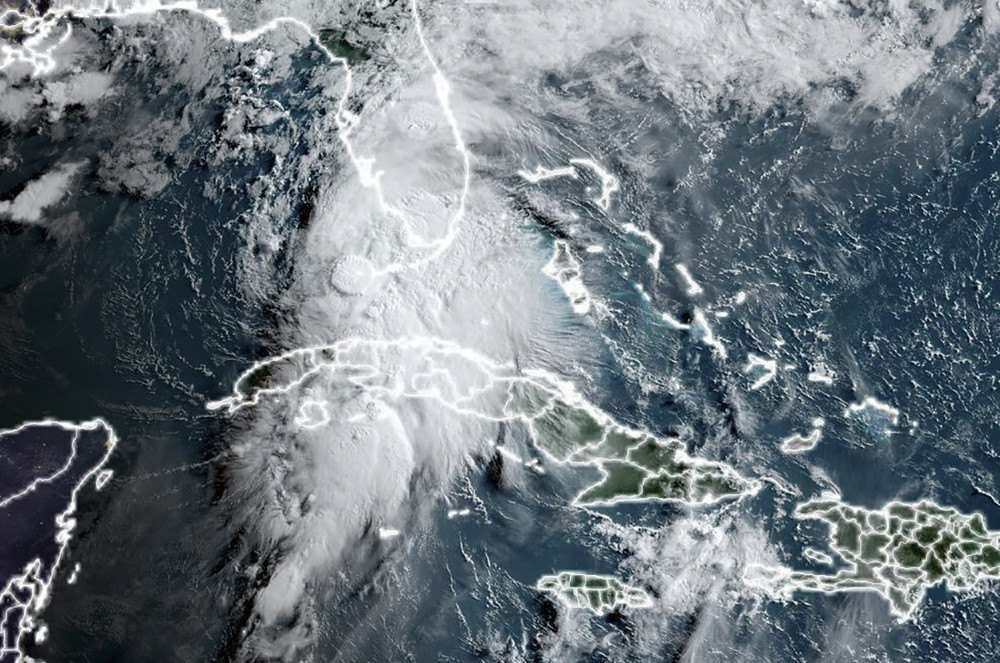 Furacão Elsa avança para a Flórida após passar por Cuba sem deixar grandes danos