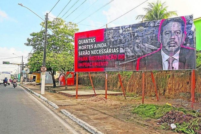 Outdoor em Alagoas para pressionar Lira a abrir processo contra Bolsonaro -  (crédito: Reprodução/Twitter)