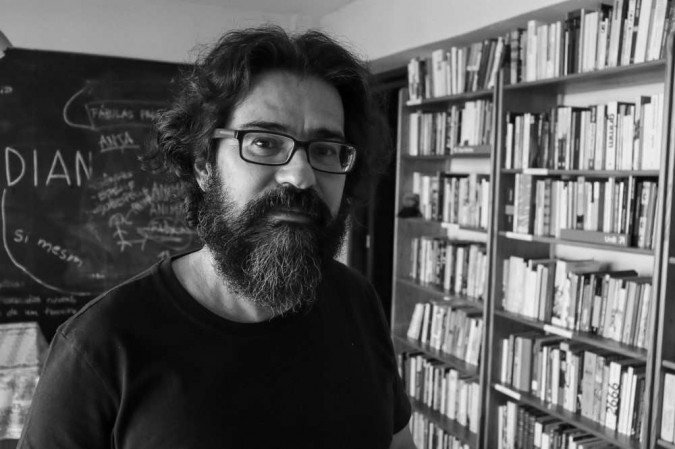 Jornalista, escritor e professor 
Paulo Paniago