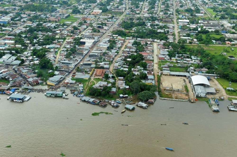 Milhares seguem desabrigados após cheia histórica dos rios Negro e Solimões