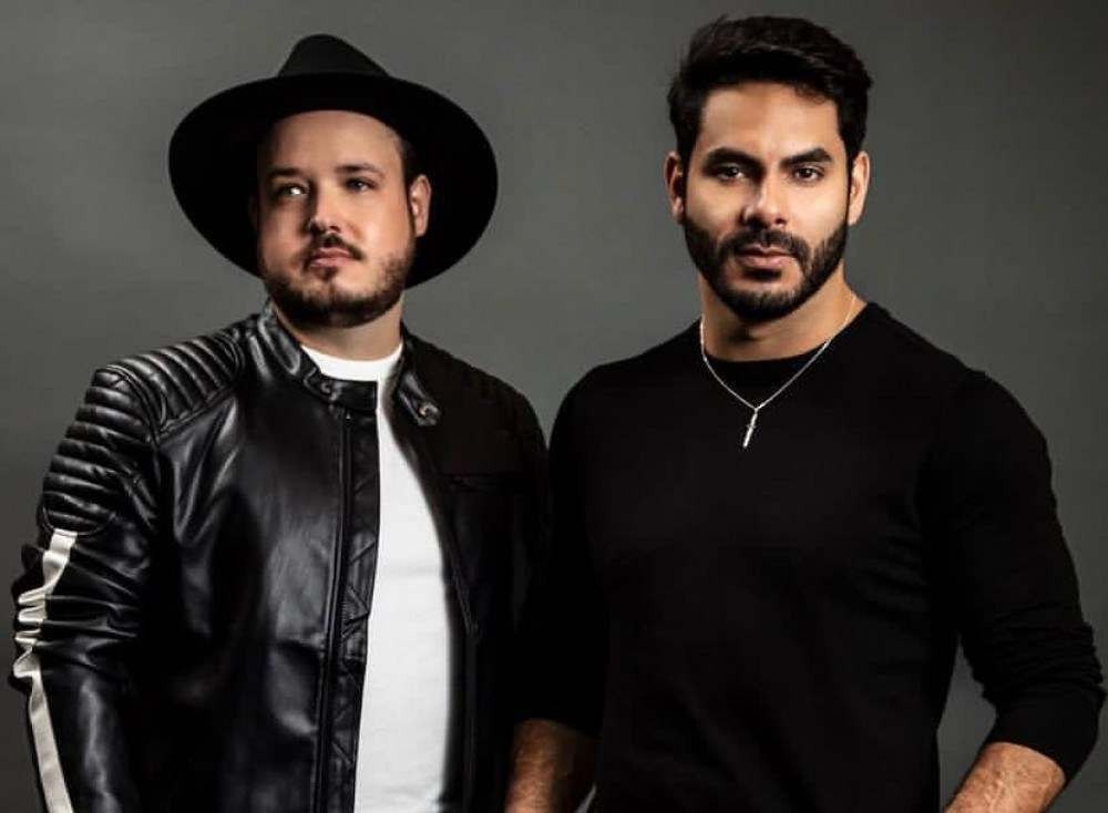 Israel, da dupla com Rodolffo, testa positivo para covid-19 e cancela shows