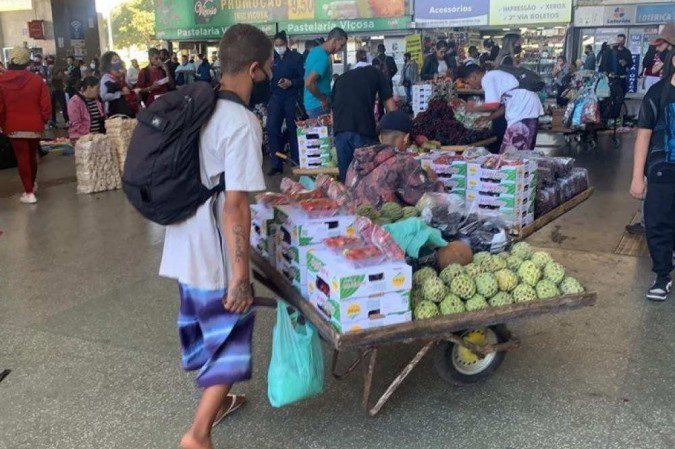 Com receio de ser denunciado, P. não quis falar muito sobre seu trabalho -  (crédito: Maryanna Aguiar/Esp.CB/D.A. Press)