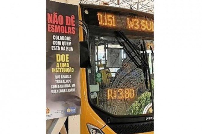 Cartazes da campanha organizada pelo conselho tutelar do Cruzeiro