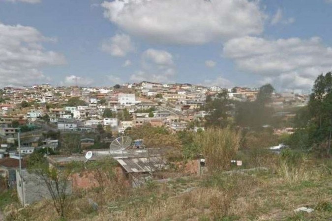 Bebê foi encontrada, ensanguentada e caída no chão da cozinha, pela avó -  (crédito: Reprodução/Google Street View)