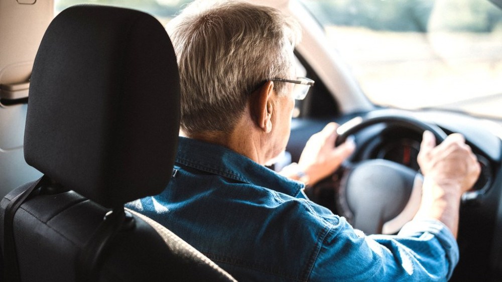 Como jeito de dirigir pode revelar sinais de Alzheimer