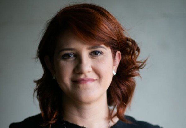 Mariana Polidório, gerente de Relações Públicas do Instituto Sonho Grande, que auxilia e apoia expansão do Ensino Médio Integral (EMI) no cenário educacional brasileiro.