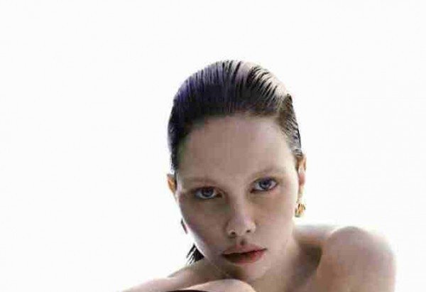 Esfér SPFW 2021: contornos minimalistas