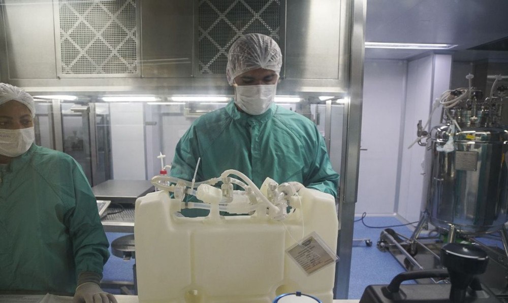 Covid-19: Fiocruz recebe remessa de insumos para produção de 10 milhões de doses