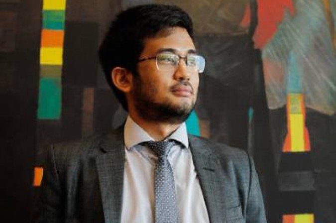 Deputy Kim Kataguiri pose for a picture after an interview with AFP at the Democratic Party headquarters in Brasilia, on July 14, 2021. Kataguiri contributed to the downfall of Dilma Rousseff in 2016 and the victory of Jair Bolsonaro in 2018. But now he assures that the far-right president 