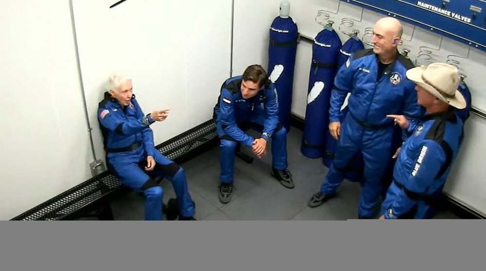 Jeff Bezos em voo ao espaço 