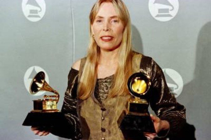 Joni Mitchell entrou no time dos que repudiam o negacionismo 
no spotify