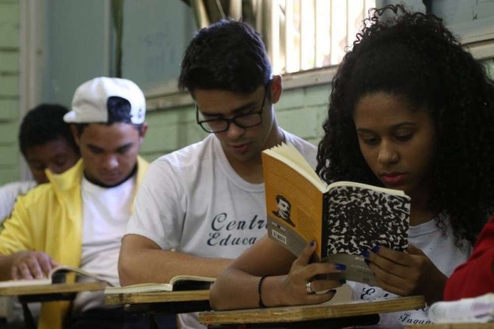 Dez estados brasileiros voltaram às aulas presenciais