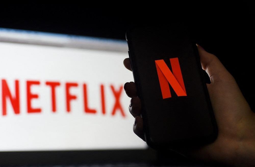 Netflix, WhatsApp Oficial juntos - Atender Digital