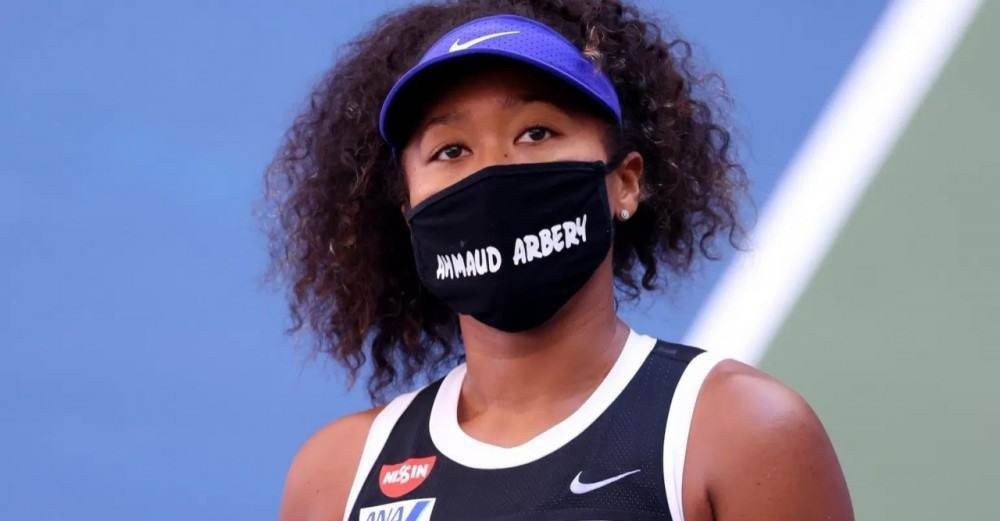Naomi Osaka usou sete m&aacute;scaras diferentes durante o aberto dos Estados Unidos com nomes de v&iacute;timas de viol&ecirc;ncia policial no pa&iacute;s