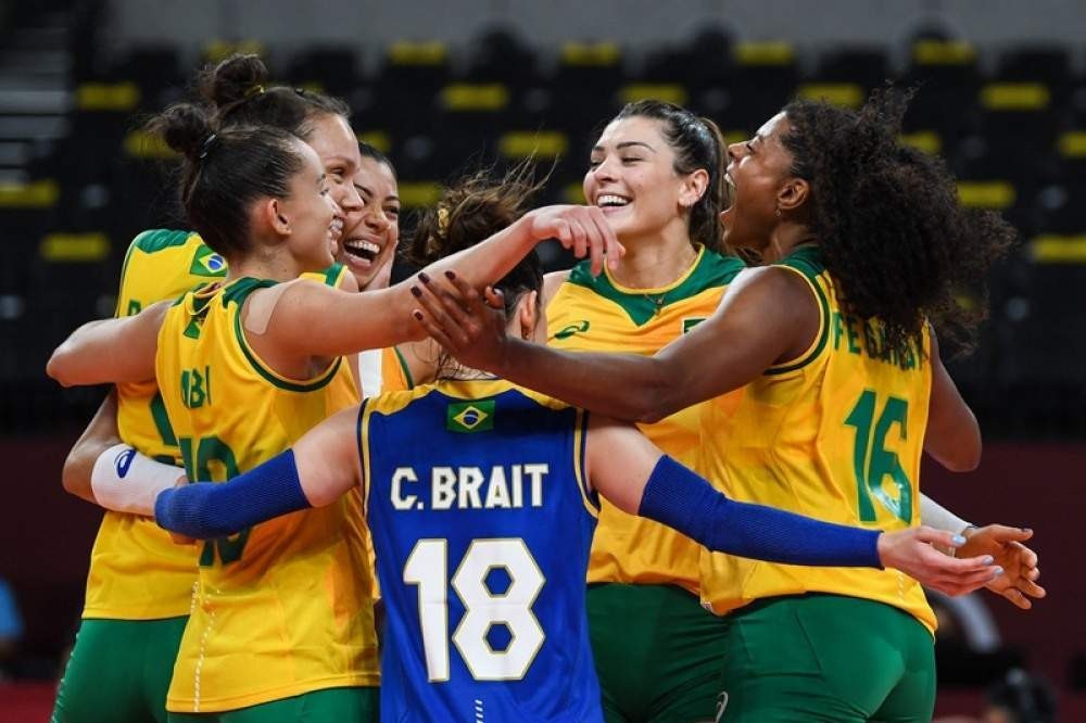Brasil ganha da Coreia do Sul com tranquilidade e vai à final do vôlei de  quadra feminino - Super Rádio Tupi