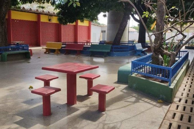 Espaço criado para que os alunos lanchem ao ar livre