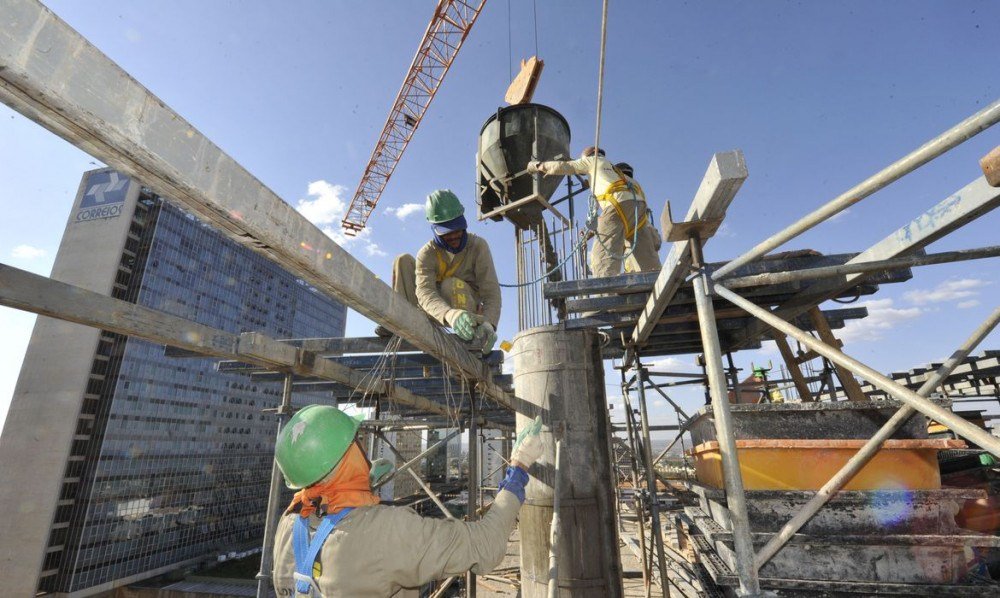 Confiança da construção atinge maior nível desde março de 2014