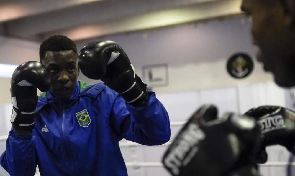 Boxe: Keno Marley vence com autoridade e está nas quartas de final 