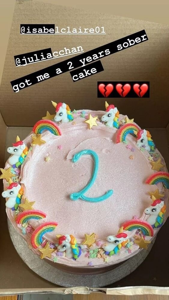 Lily Allen celebra dois anos sóbria