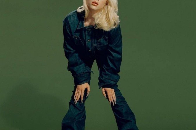 Billie Eilish é atração principal do Lolla