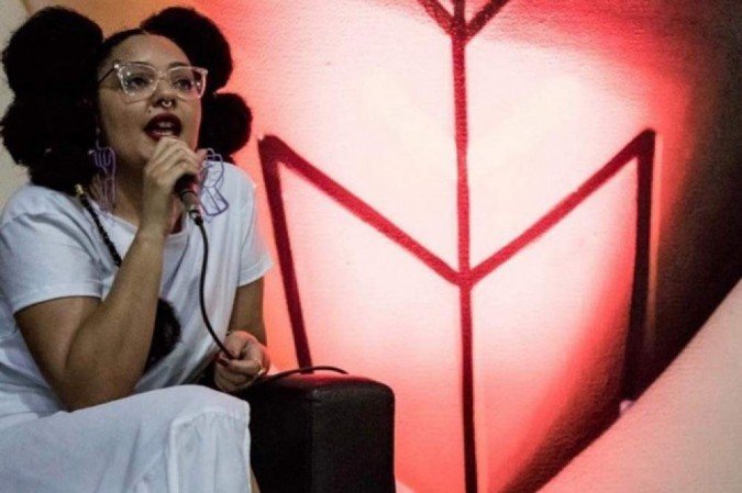 Para Jaqueline Fernandes, os negros estão por conta própria 