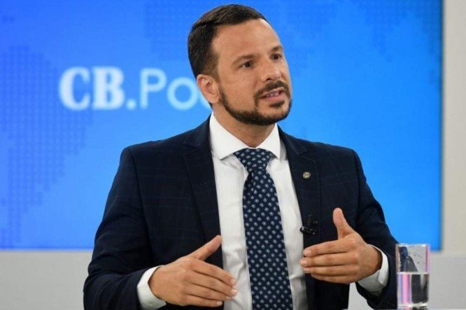 Professor Israel Batista: "Voto impresso é estratégia para tumultuar o processo eleitoral" - Vimarsana News