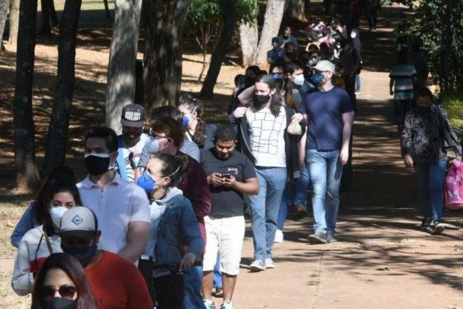 Vacinação contra covid para pessoas a partir dos 30 anos