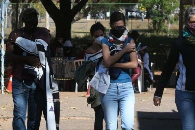 Vacinação contra covid para pessoas a partir dos 30 anos