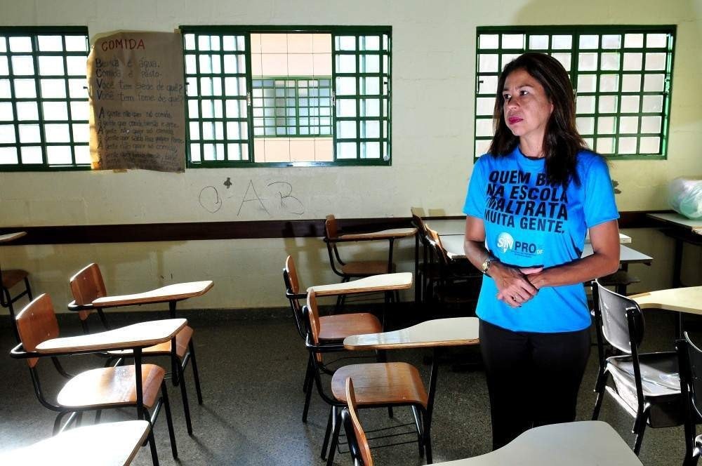 Surema Castro, vice-diretora CED Vale do Amanhecer, teme que as aulas voltem a ser suspensas devido ao aumento de casos da covid-19