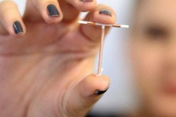 DIU é recomendado para mulheres que menstruam e sejam sexualmente ativas, a partir dos 14 anos, com ciclo menstrual regular e sem fluxo intenso - (crédito: Reprodução/Ministério da Saúde) DIU é recomendado para mulheres que menstruam e sejam sexualmente ativas, a partir dos 14 anos, com ciclo menstrual regular e sem fluxo intenso - (crédito: Reprodução/Ministério da Saúde)
