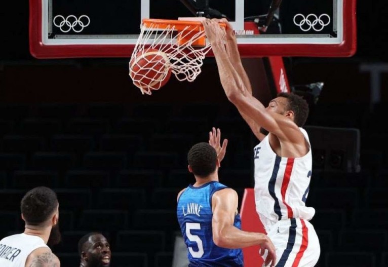 De volta à final, franceses tentam impedir quarto ouro consecutivo dos EUA  no basquete masculino