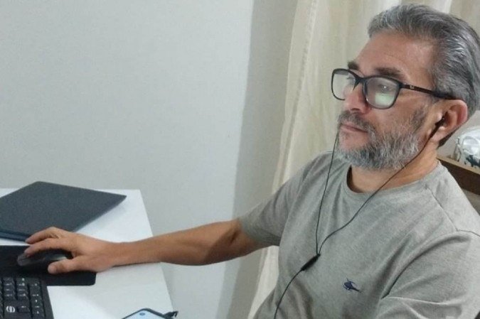 Elionezio Araujo conta que sempre abrem vagas em seu emprego atual