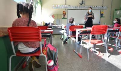 09/08/2021 Crédito: Ed Alves/CB/D.A Press.  Cidades. Volta as Aulas para o Ensino Fundamental 1 - 1ª a 4ª Serie. Escola da 408 Norte.