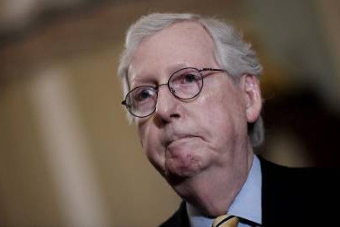 McConnell retornou ao local alguns minutos após o momento de McConnell retornou ao local alguns minutos após o momento de
