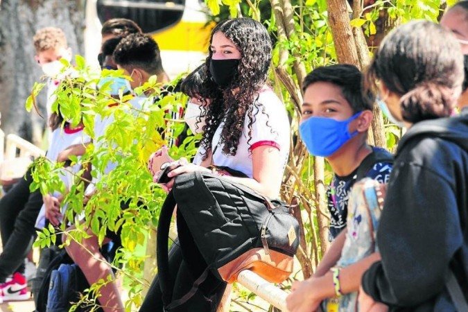 Dos 250 alunos previstos por turno no CEF da 913 Sul, 170 compareceram, nesta segunda, à unidade - (crédito: Carlos Vieira/CB/D.A Press) Dos 250 alunos previstos por turno no CEF da 913 Sul, 170 compareceram, nesta segunda, à unidade - (crédito: Carlos Vieira/CB/D.A Press)