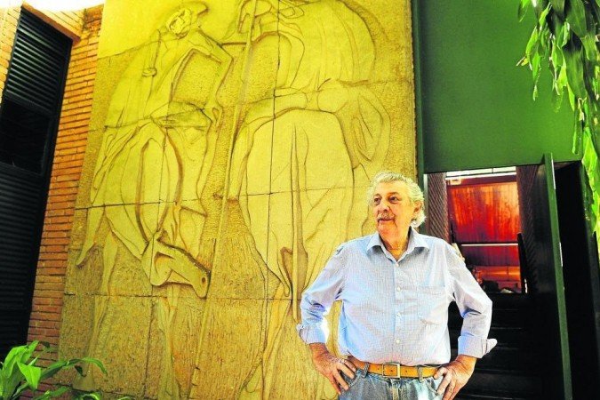 O artista plástico Glenio Bianchetti é homenageado pela coleção Mestres Cobogós - (crédito: Daniel Ferreira/CB/D.A Press - 12/04/2012) O artista plástico Glenio Bianchetti é homenageado pela coleção Mestres Cobogós - (crédito: Daniel Ferreira/CB/D.A Press - 12/04/2012)