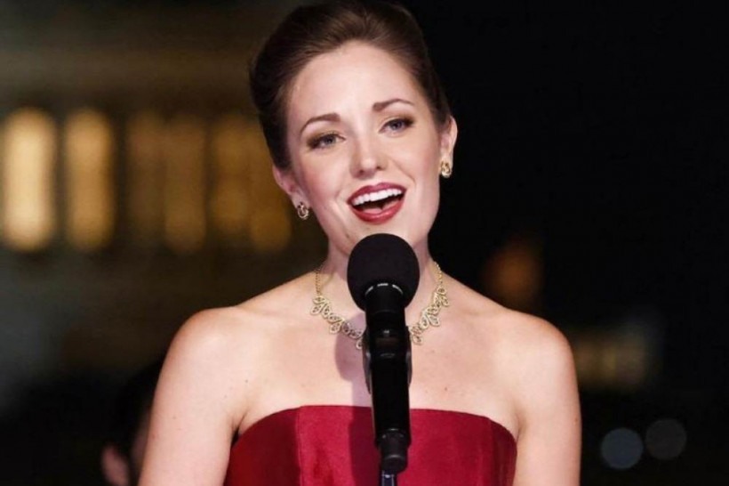 Laura Osnes, estrela da Broadway, nega ter sido demitida por recusar vacina