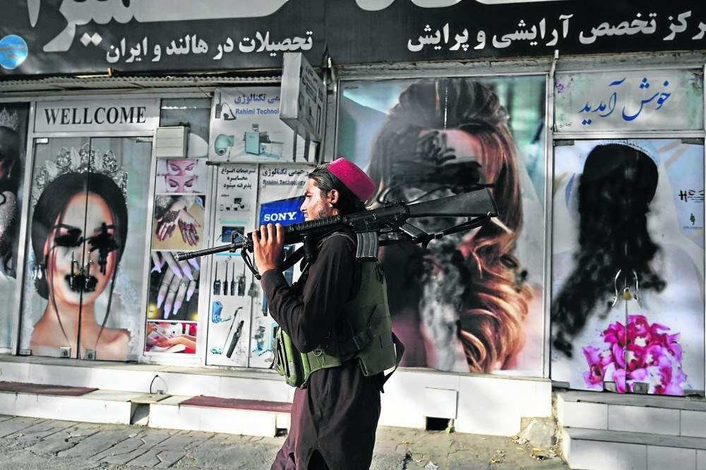 Focos de revolta são registrados em cidades do Afeganistão