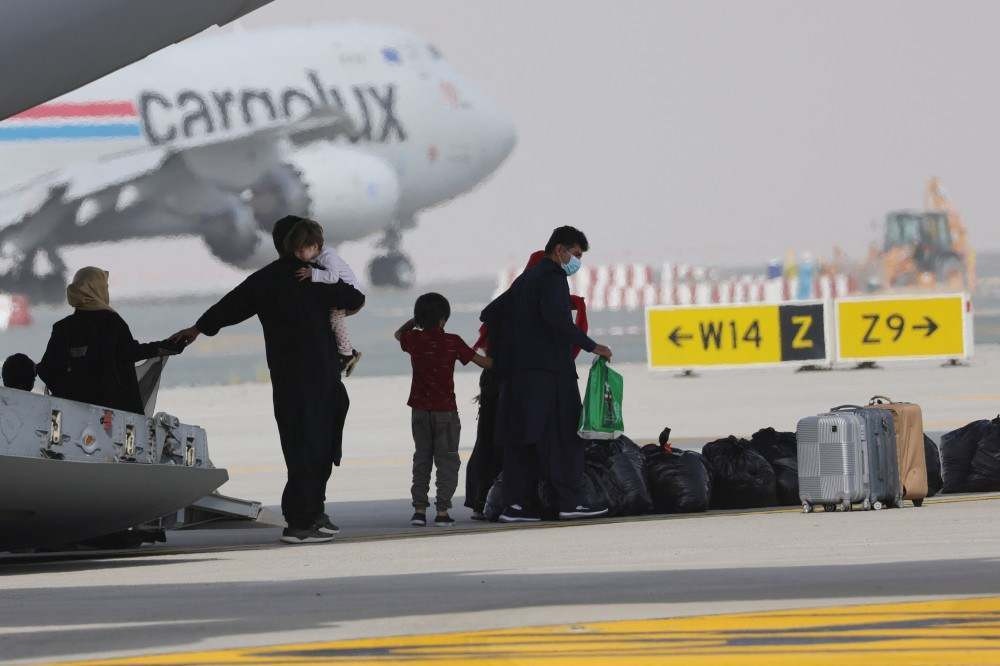 Operações de saída prosseguem no aeroporto de Cabul