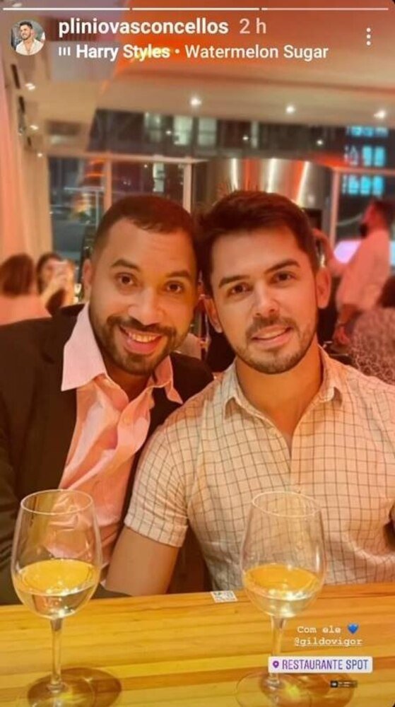 Gil do Vigor aparece com suposto affair, Pl&iacute;nio Vasconcellos