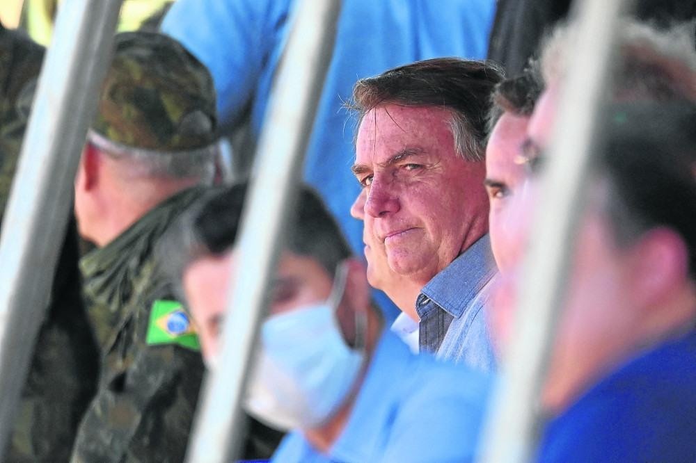 Bolsonaro mantém emendas polêmicas do relator à LDO de 2022