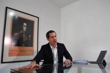 Juan Guaidó: 'O regime ataca de novo, com uma de suas armas prediletas: o sequestro da Justiça' -  (crédito: FEDERICO PARRA)