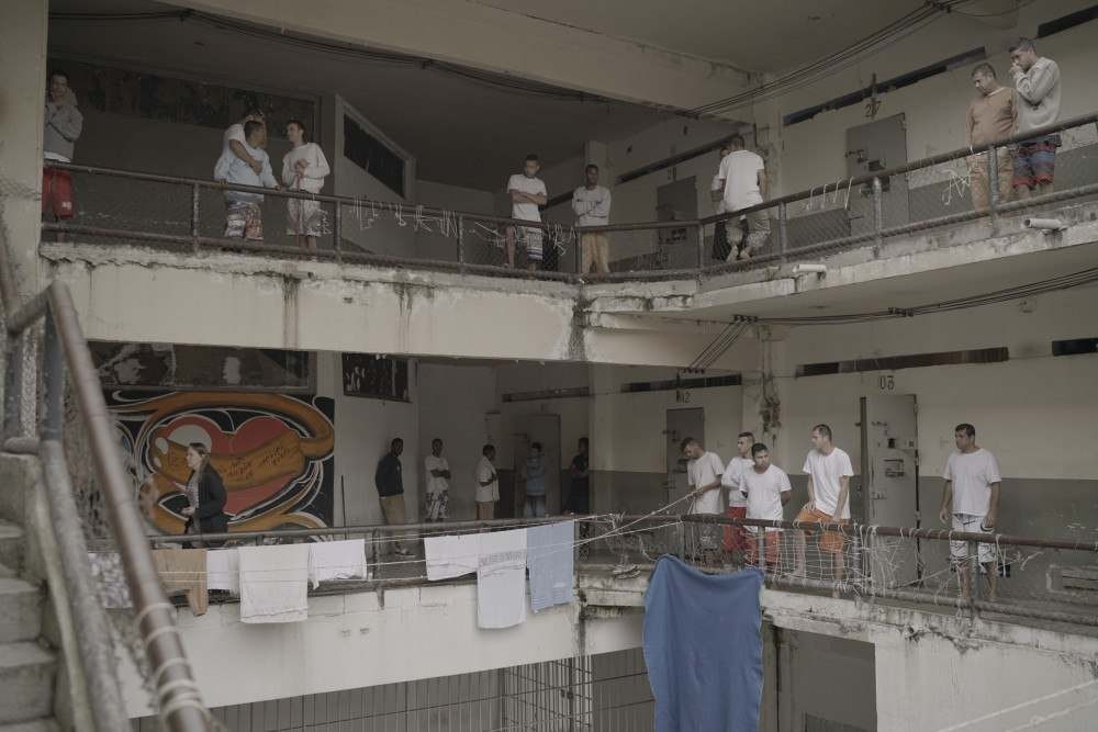 'Encarcerados': documentário apresenta visão humanizada prisões no Brasil