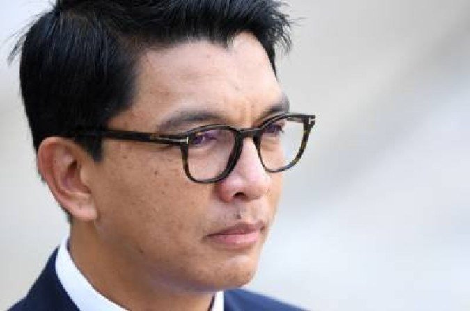 Rajoelina enfrentou mais de duas semanas de protestos de rua liderados por jovens manifestantes furiosos com a elite governante -  (crédito: BERTRAND GUAY)